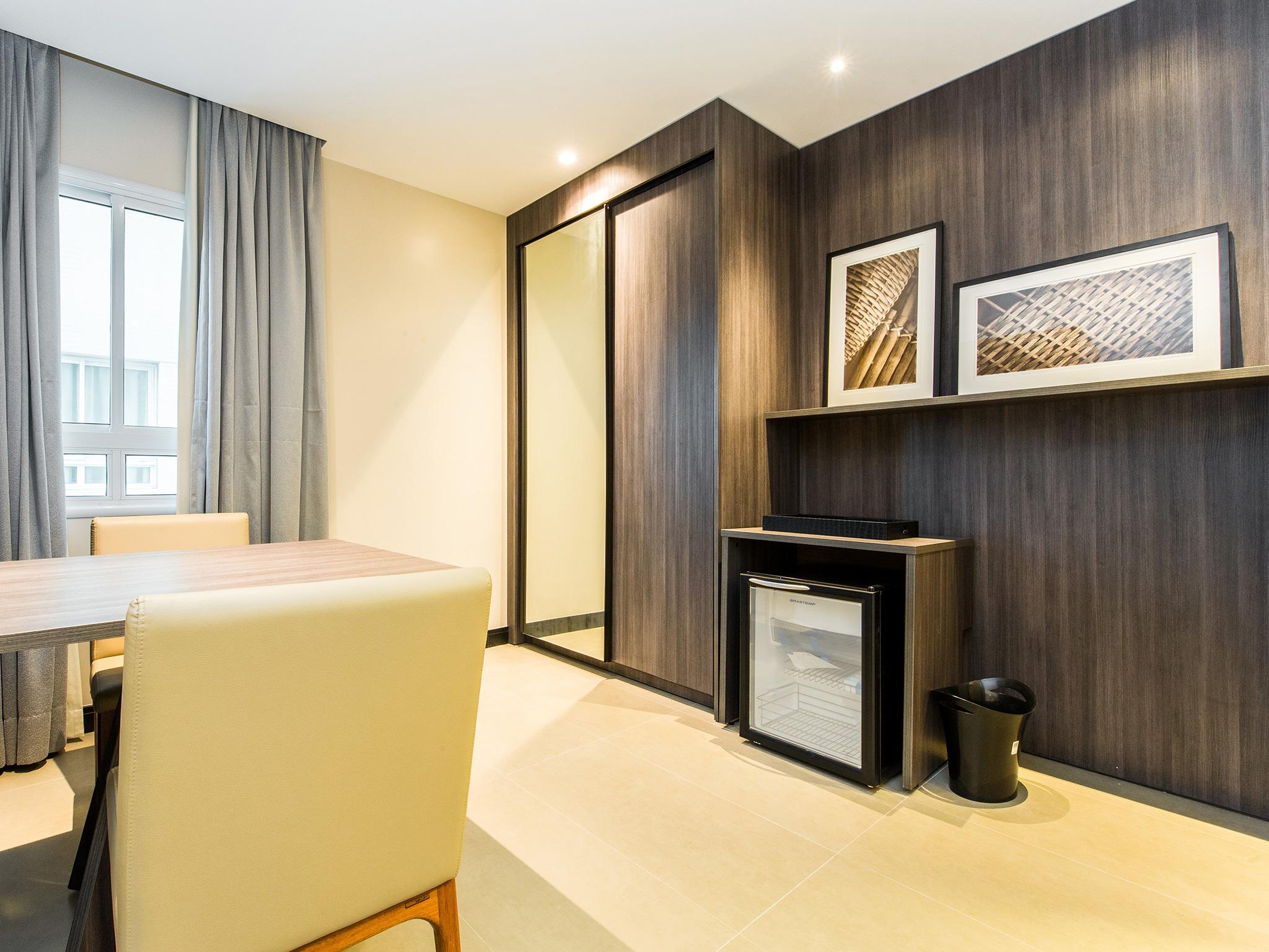 Hotel Golden Tulip Ponta Negra 4*