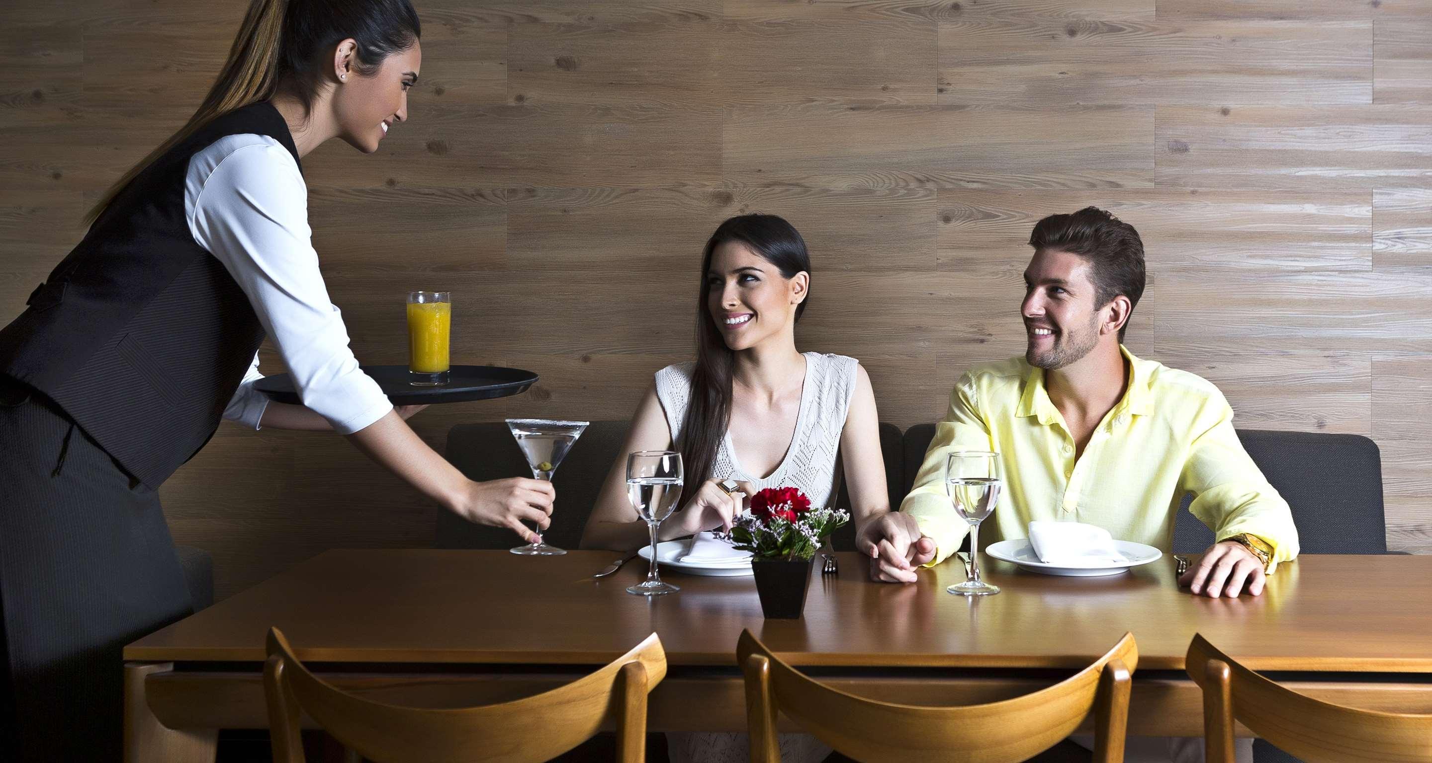 Hotel Golden Tulip Ponta Negra 4*